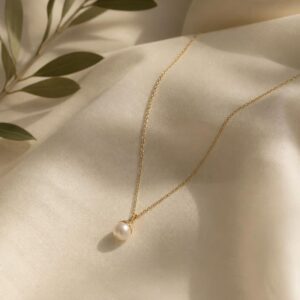Sable Bar Necklace